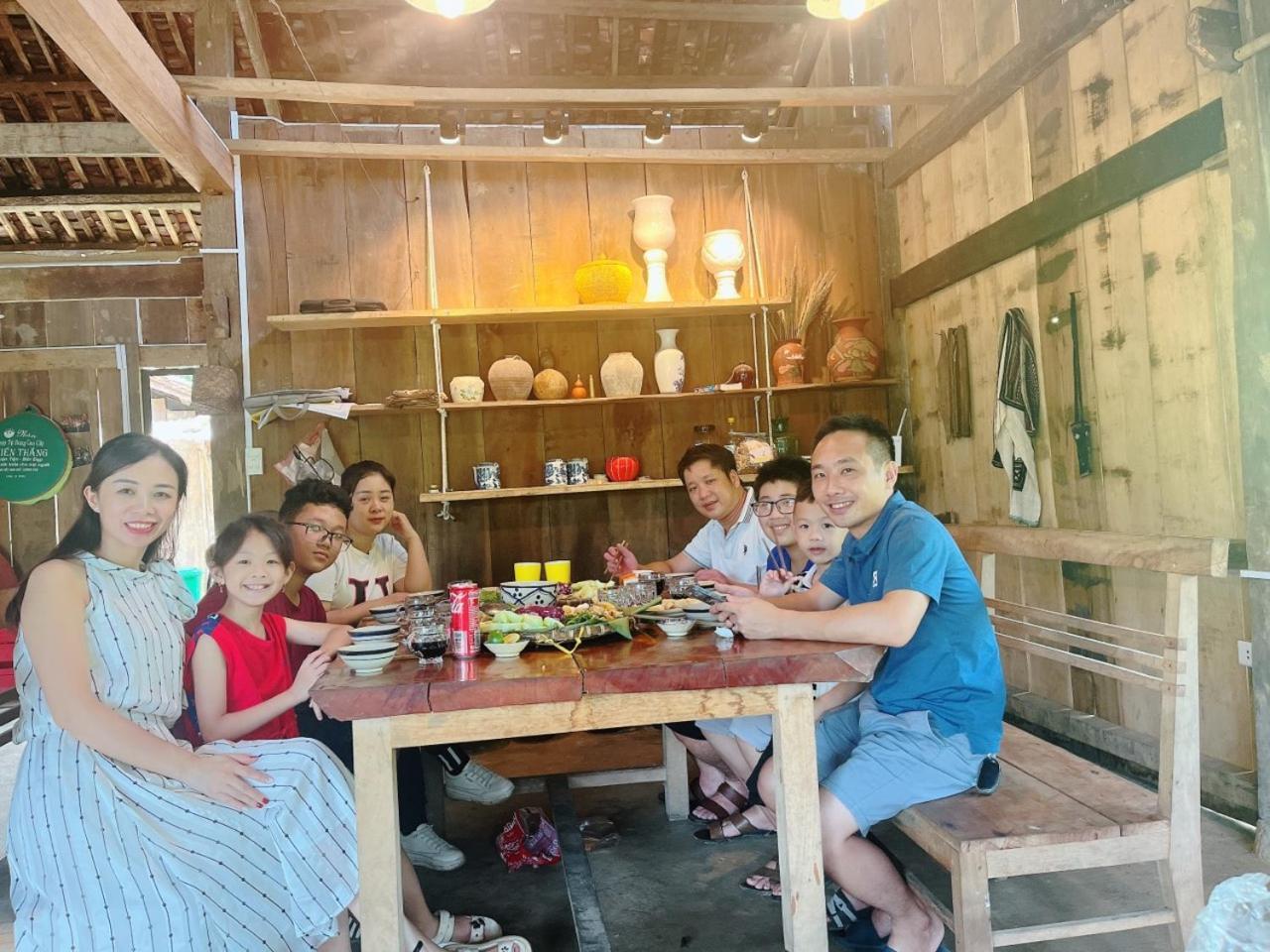 Lung Muoi Homestay Na Giao Exterior photo